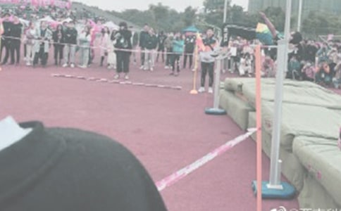 梦见跳高