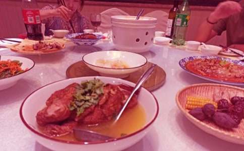 Ů���μ���������ϯ